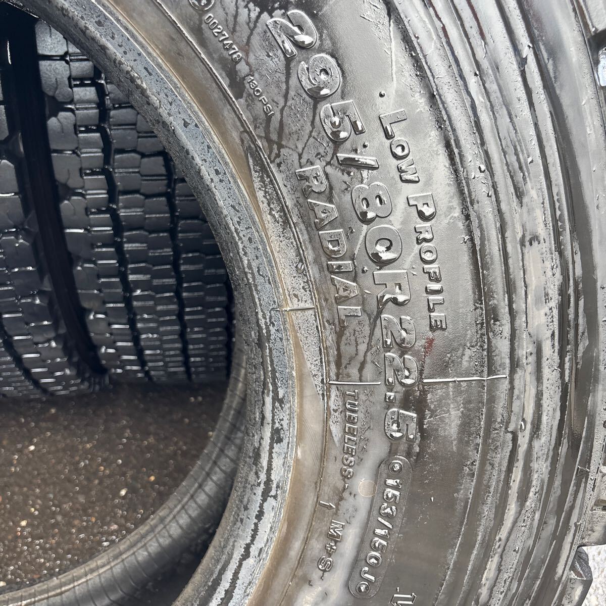 295/80R22.5 BRIDGESTONE W905 スタッドレスタイヤ 6本:118000円 | 桜