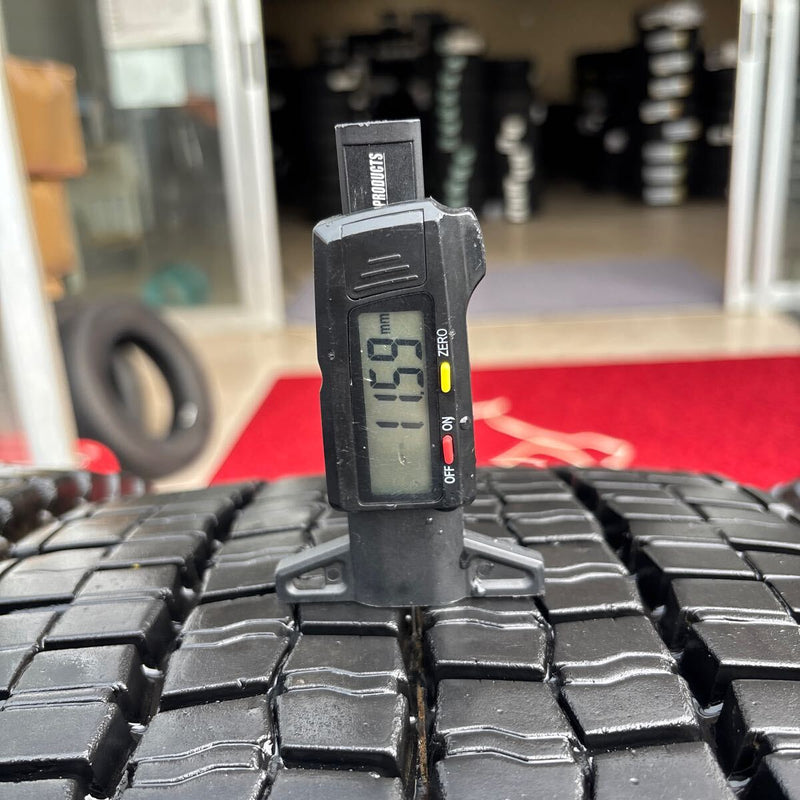 245/70R19.5 DUNLOP SP001 地山スタッドレスタイヤ 12本セット:156000円