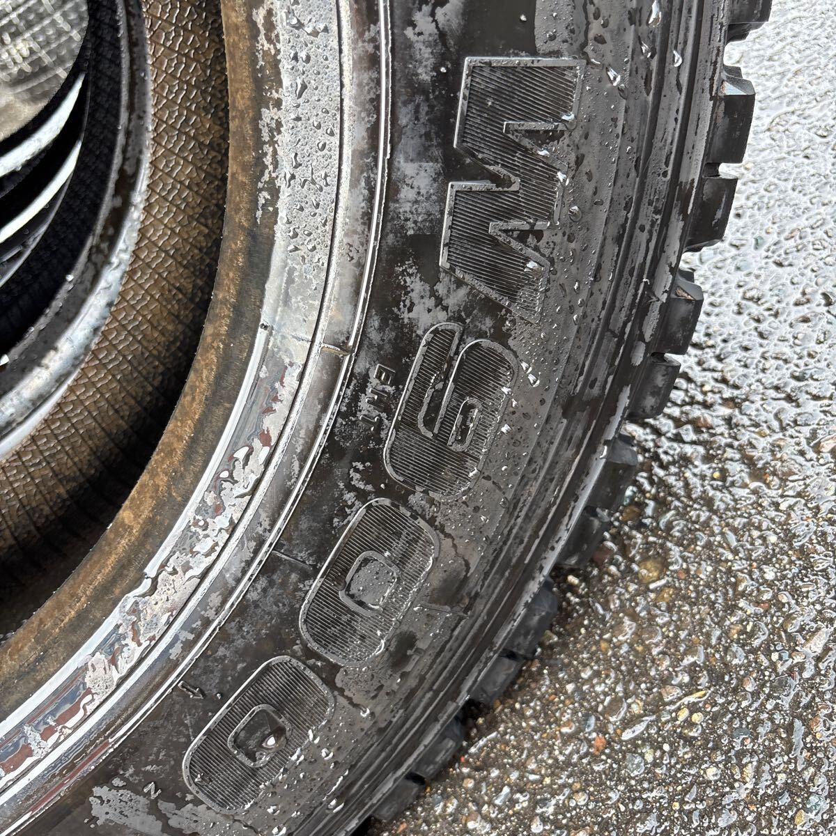 245/70R19.5 ブリヂストン W900 深溝 冬タイヤ 4本:52000円 | 桜国際