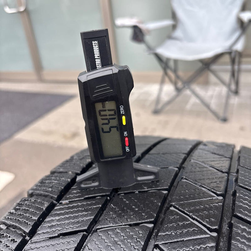 215/55R16 BRIDGESTONE VRX3 中古スタッドレスタイヤ 4本:20000円