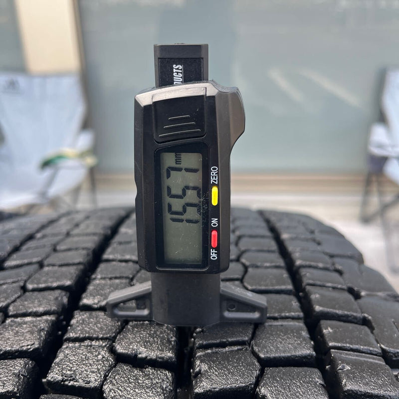 11R22.5 再生中古スタッドレス W900 激安美品　 2本セット:29,000円