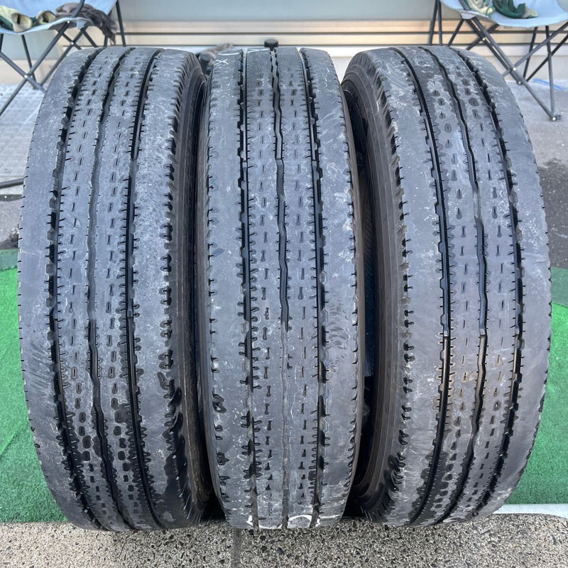 195/85R16 YOKOHAMA, LT151R 激安美品　 2本＋1本セット:12,000円