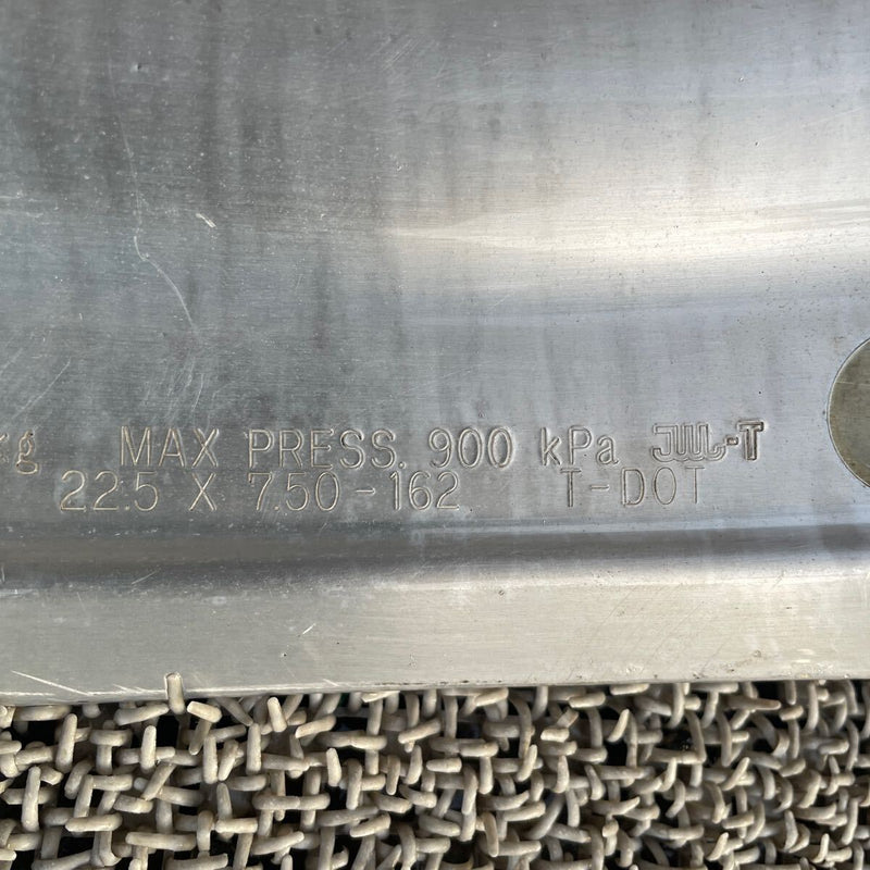 アルコア　アルミホイール　22.5 ×7.50 、10穴　(11R22.5及び275/80R22.5などに使う) 激安美品　　4本セット：71800円