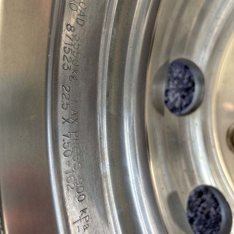 アルコア　アルミホイール　22.5×7.50 . 10穴 (11R 22.5及び275/80R22.5などに使用) ISO方式　10本セット：178500円