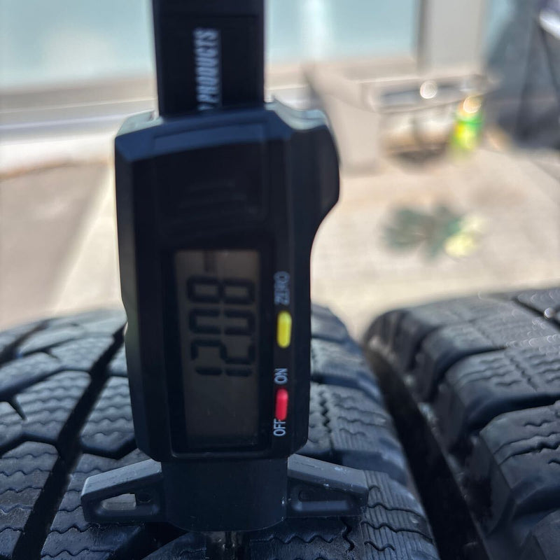 205/65R16 BRIDGESTONE. W979. 2022年製　4本＋1本セット：24000円