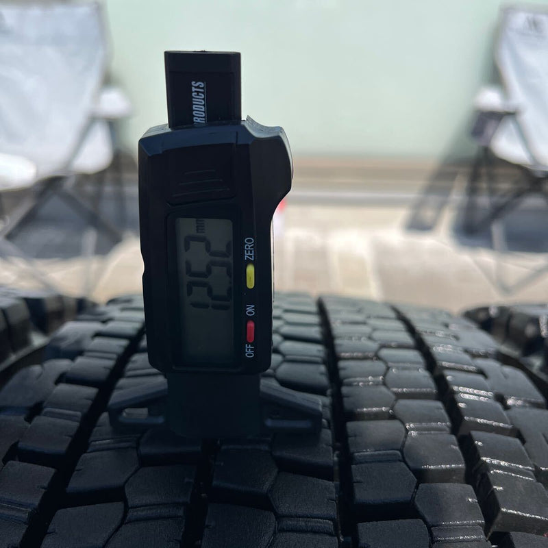 225/80R17.5 BRIDGESTONE, W900 激安美品　2022年製 9.5分山　6本セット:83,000円