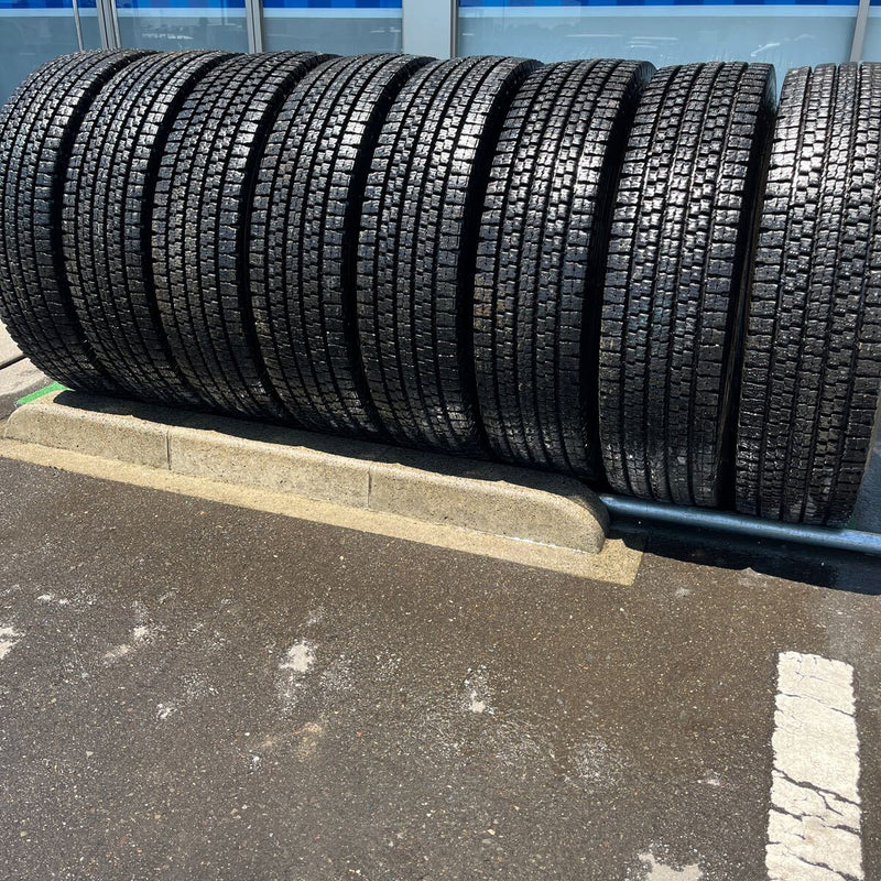 11R22.5 16PR TOYO, M929 激安美品　2023年製 　8本セット:160,000