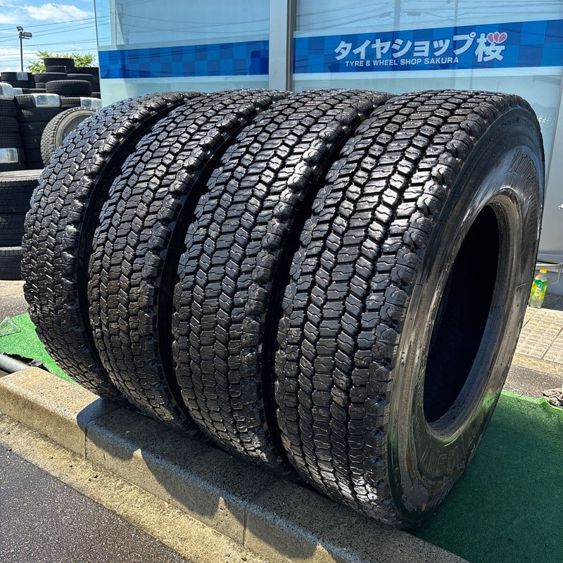11R22.5 再生中古スタッドレス　W987 ミキサー　　ダンプ用　4本セット：56000円
