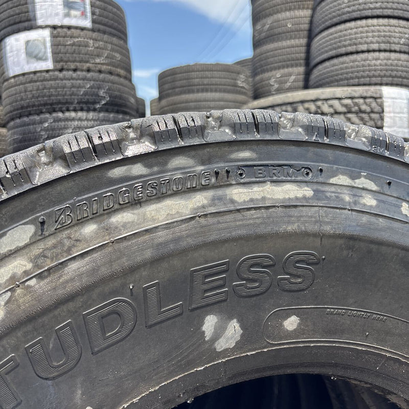 11R22.5 ブリヂストン W987 再生冬タイヤ 8本セット:118000円
