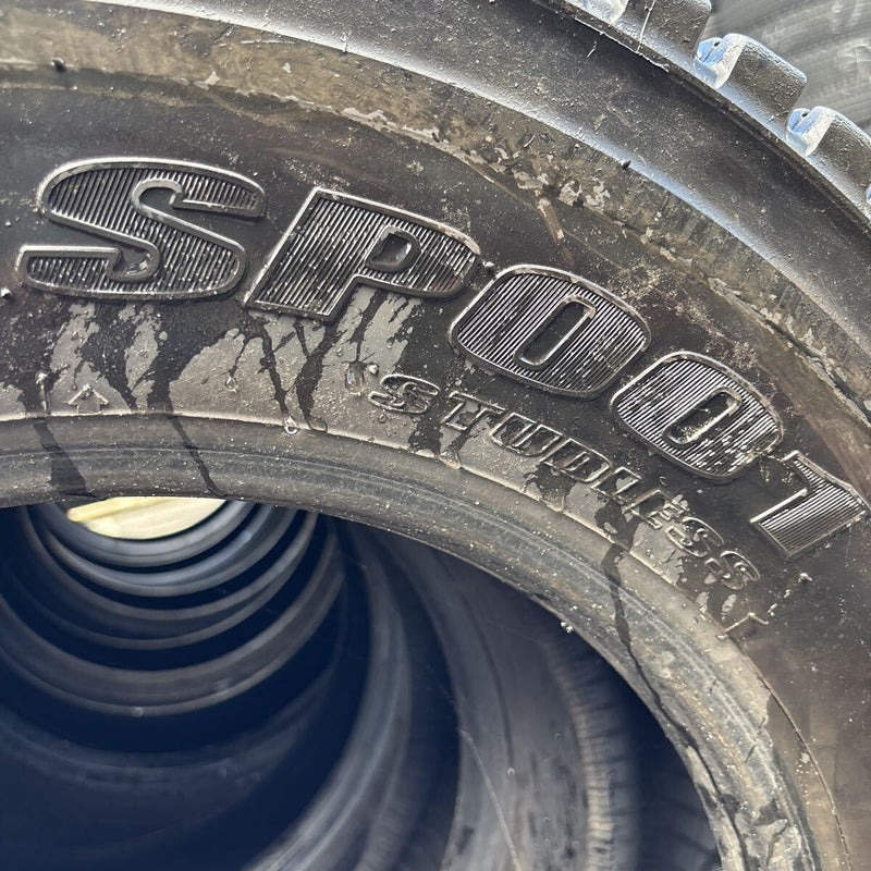 245/70R19.5 DUNLOP SP001 深溝 スタッドレスタイヤ 8本セット:105000円