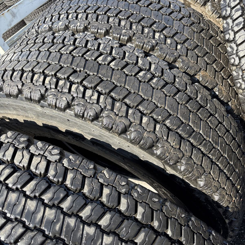 11R22.5 、 16RR. BRIDGESTONE 再生 激安美品　8本セット:112000円