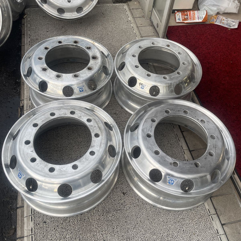 アルコア　アルミホイール　22.5×8.25 . 10穴 (295/80R22.5及び11R22.5などに使用) 激安美品　　4本セット：71800円