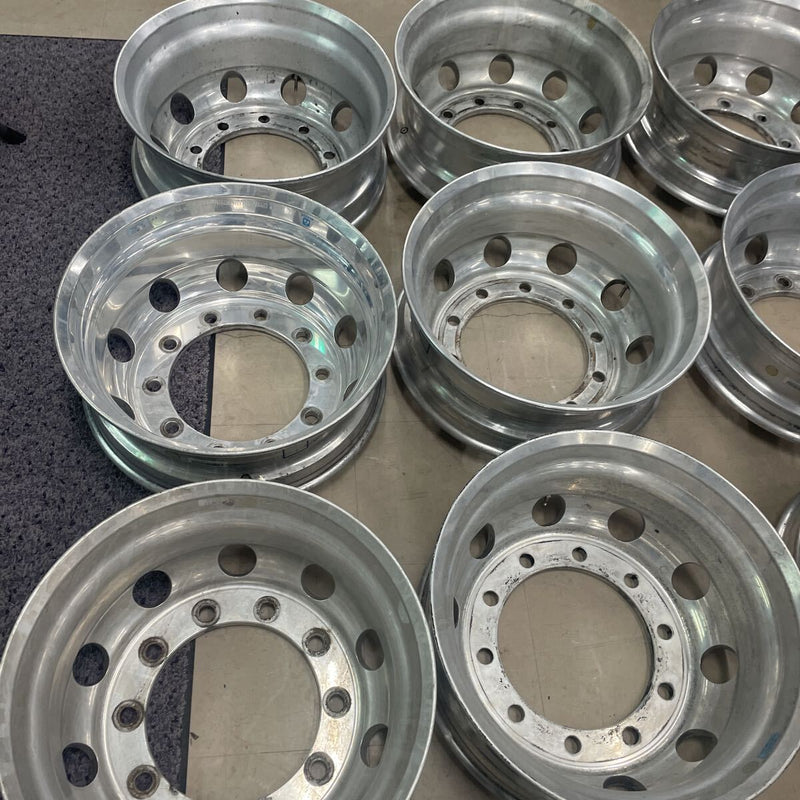 アルコア　アルミホイール　22.5×7.50 . 10穴 (11R 22.5及び275/80R22.5などに使用) 激安美品　　10本セット：179000円