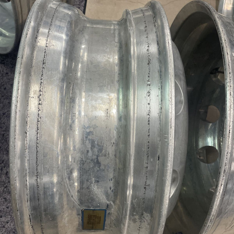 アルコア　アルミホイール　22.5×7.50 . 10穴 (11R 22.5及び275/80R22.5などに使用) 激安美品　　10本セット：179000円