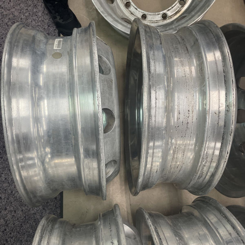 アルコア　アルミホイール　22.5×7.50 . 10穴 (11R 22.5及び275/80R22.5などに使用) 激安美品　　10本セット：179000円
