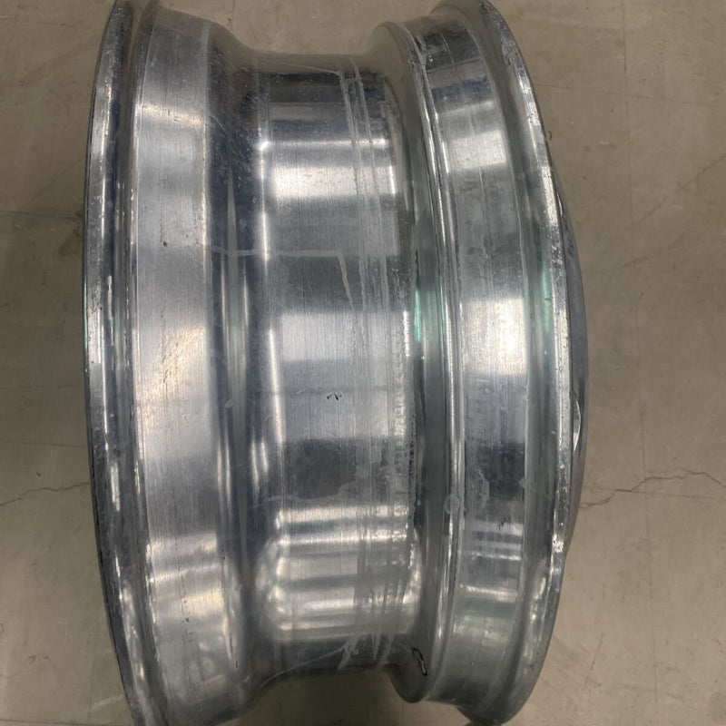 アルコア　アルミホイール　22.5×8.25 . 10穴 (295/80R 22.5及び275/80R22.5などに使用) 激安美品　2本セット：35000円