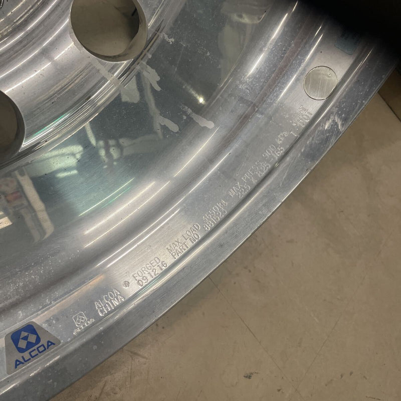 アルコア　アルミホイール　22.5×8.25 . 10穴 (295/80R 22.5及び275/80R22.5などに使用) 激安美品　2本セット：35000円