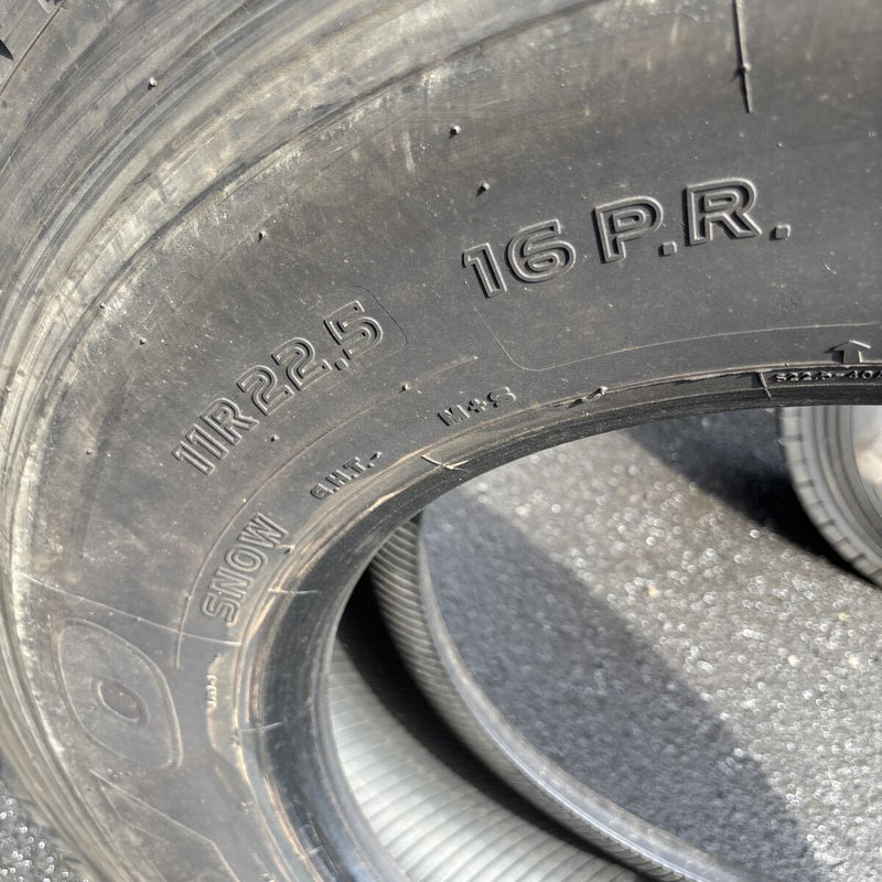 11R22.5 16PR TOYO M929 地山冬タイヤ 1本:13500円