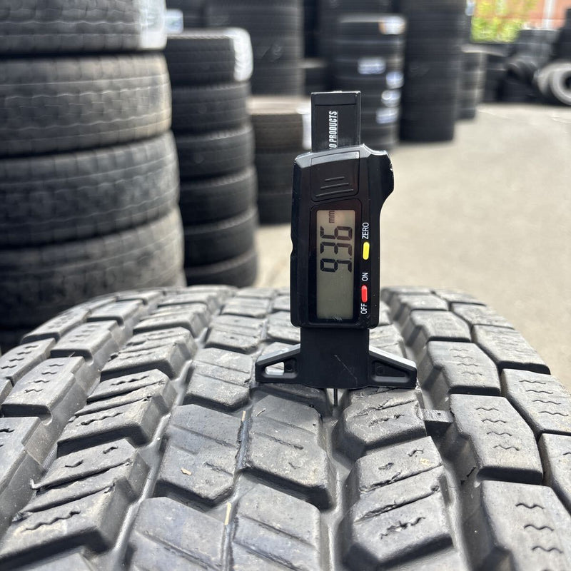 11R22.5 16PR YOKOHAMA 904W 冬タイヤ 1本:14500円