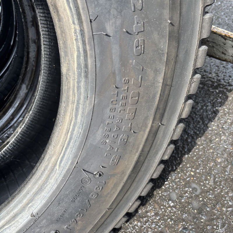 245/70R19.5 DUNLOP SP001 地山冬タイヤ6本:79000円