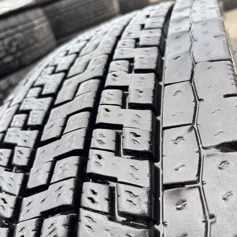 11R22.5 16PR ヨコハマ 903ZW 深溝 冬タイヤ 1本:16500円