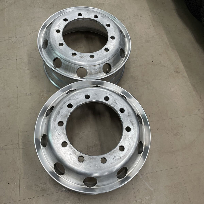 アルミホイール　22.5×7.50 . 10穴 (11R 22.5及び275/80R22.5などに使用) 激安美品　　2本セット：30000円