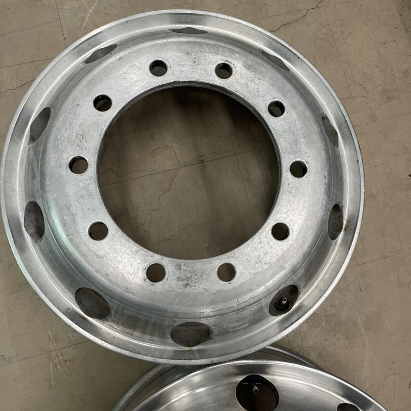 アルミホイール　22.5×7.50 . 10穴 (11R 22.5及び275/80R22.5などに使用) 激安美品　　2本セット：30000円