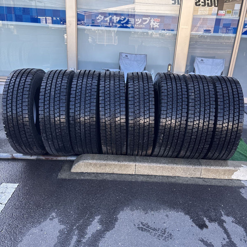 245/70 R19.5 中古　激安美品　　ほぼ新品　8本セット：95000円