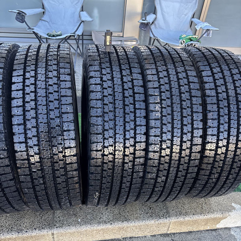 245/70 R19.5 中古　激安美品　　ほぼ新品　8本セット：95000円
