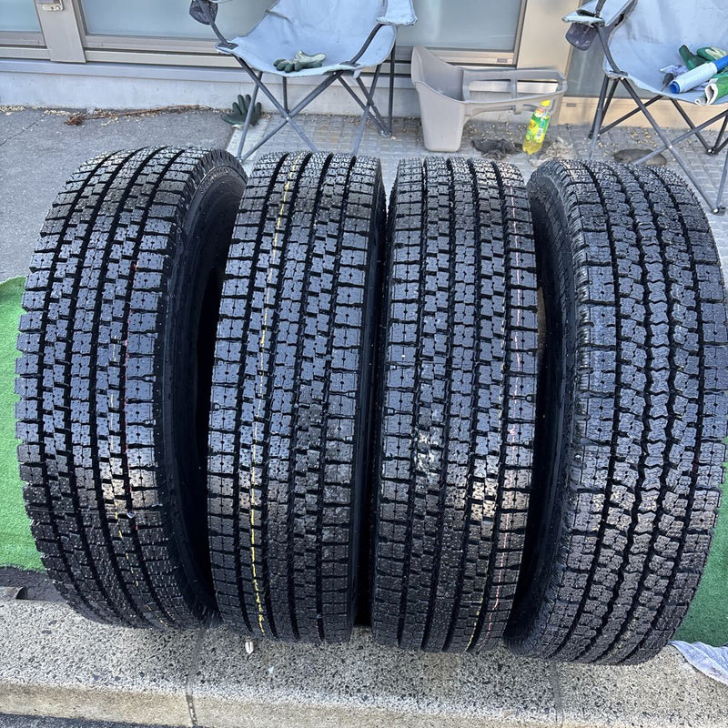 225/80R17.5 中古再生　激安美品　ほほ新品　4本セット：40000円