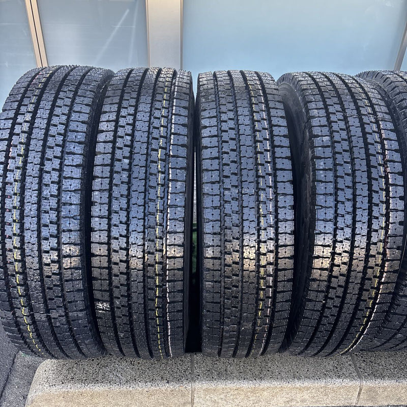 11R22.5 再生新品　(16PRが7本) 激安美品　2024製　8本セット：176000円
