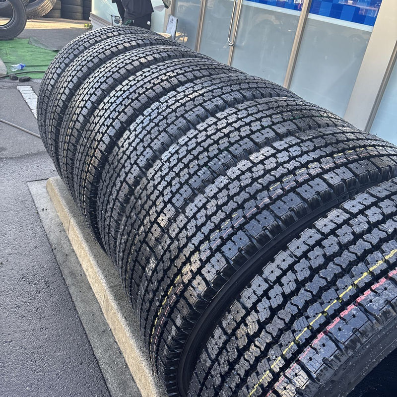 11R22.5 再生新品　(16PRが7本) 激安美品　2024製　8本セット：176000円