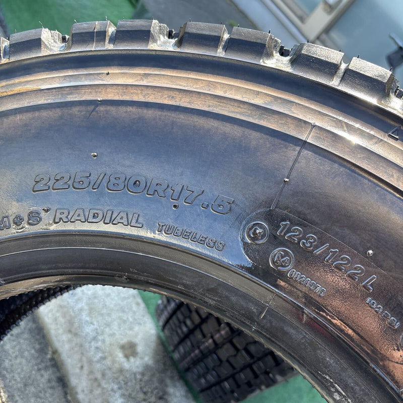 225/80R17.5 ブリヂストン　ほぼ新品　2本セット：20000円