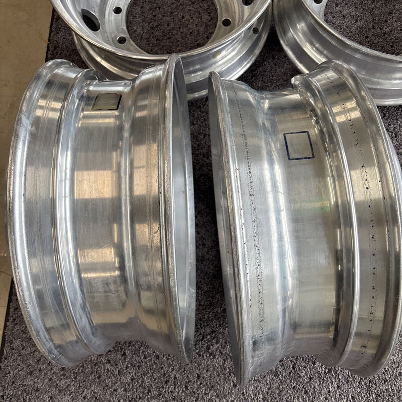アルコア　中古アルミホイール　22.5×7.50 . 10穴 (11R 22.5及び275/80R22.5などに使用) 激安美品　　4本セット：66000円