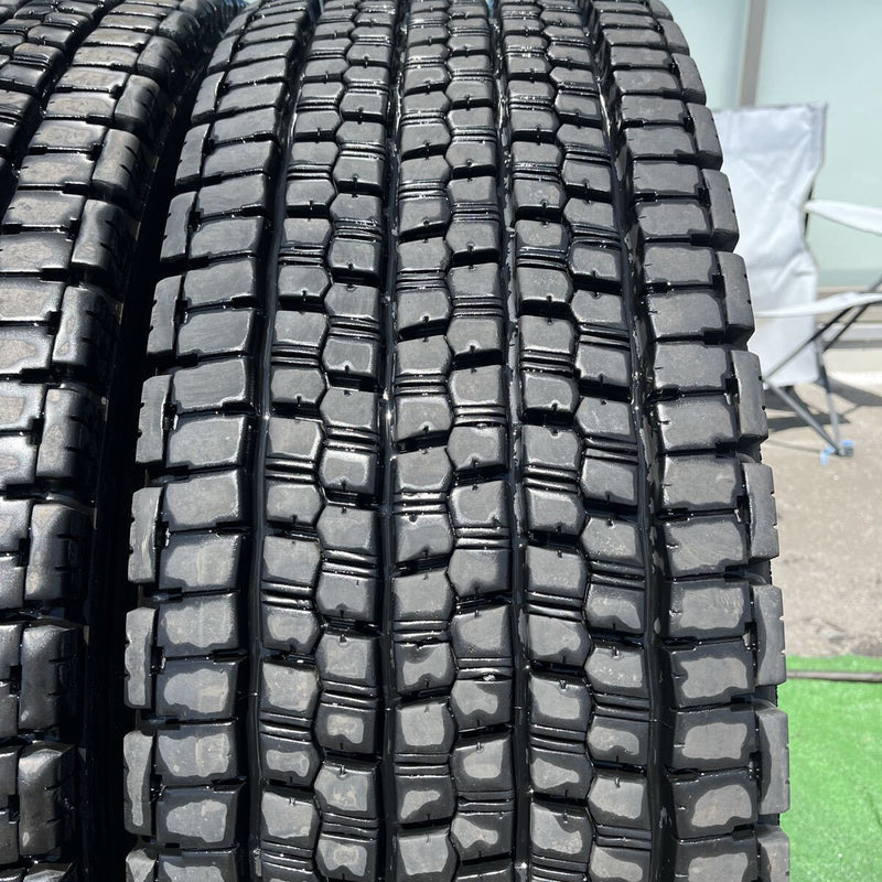 295/80R22.5 BRIDGESTONE, W999 激安美品　2023年製 4本セット:87,000円