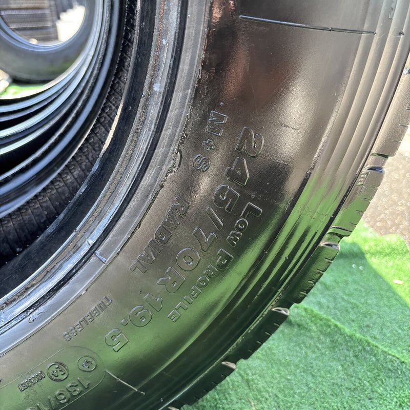 245/70R19.5 中古ミックスタイヤ　激安美品　4本セット：26000円