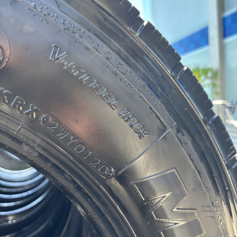 245/70R19.5 BRIDGESTONE. M800. 激安美品　　8本セット: 56000円