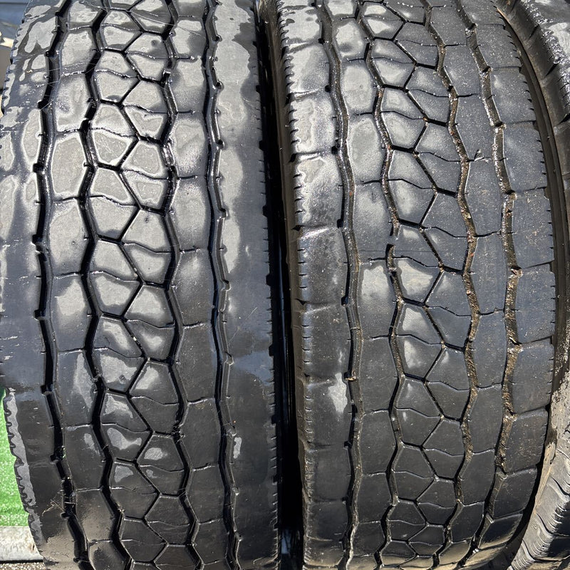 245/70R19.5 BRIDGESTONE. M800. 激安美品　　8本セット: 56000円