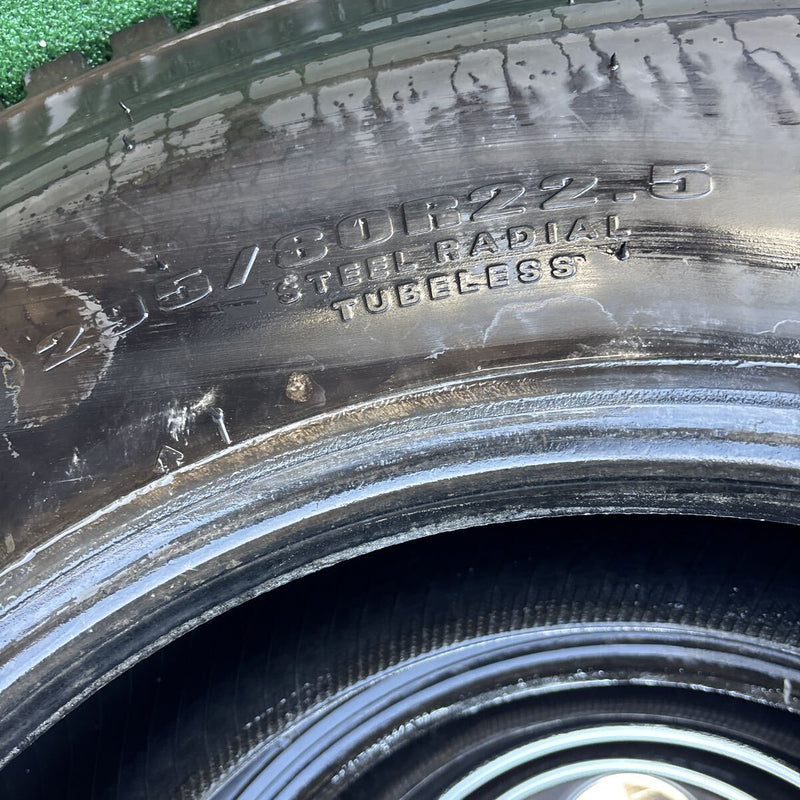 295/80R22.5 DUNLOP. SP001. 2023年製　激安美品　4本セット：80000円
