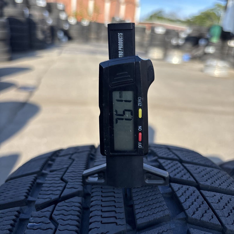 225/65R17 TOYO TATX 中古スタッドレスタイヤ 4本セット:22000円