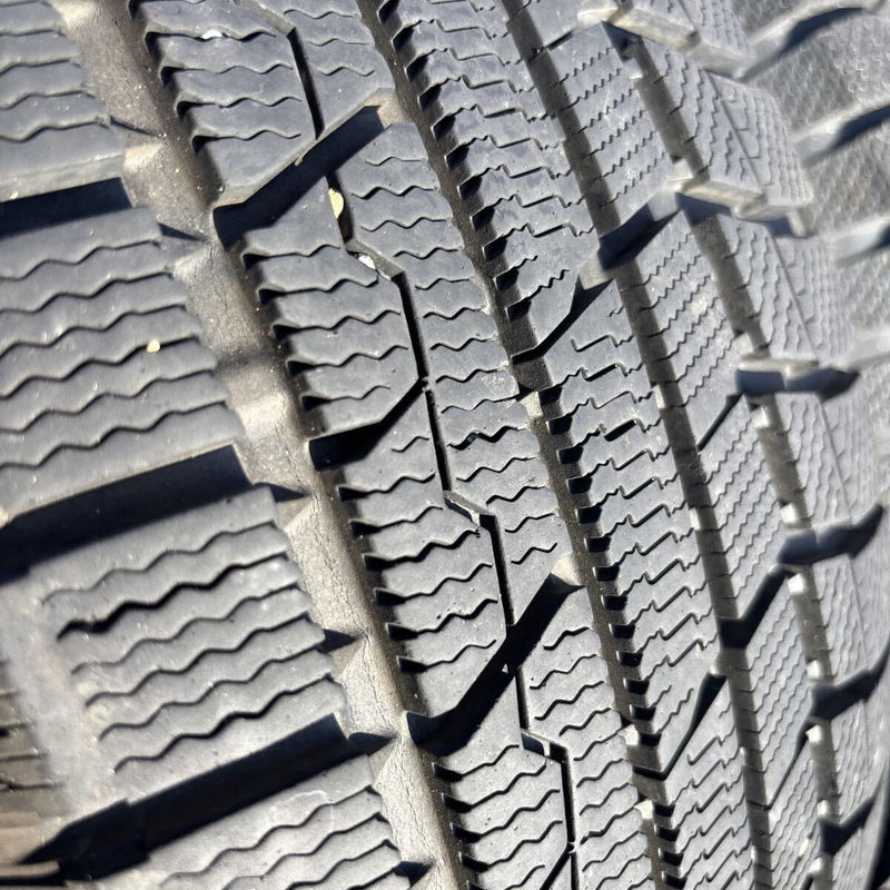 225/65R17 TOYO TATX 中古スタッドレスタイヤ 4本セット:22000円
