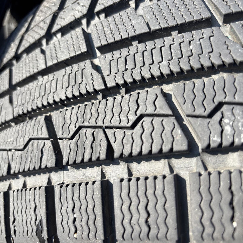 225/65R17 TOYO TATX 中古スタッドレスタイヤ 4本セット:22000円