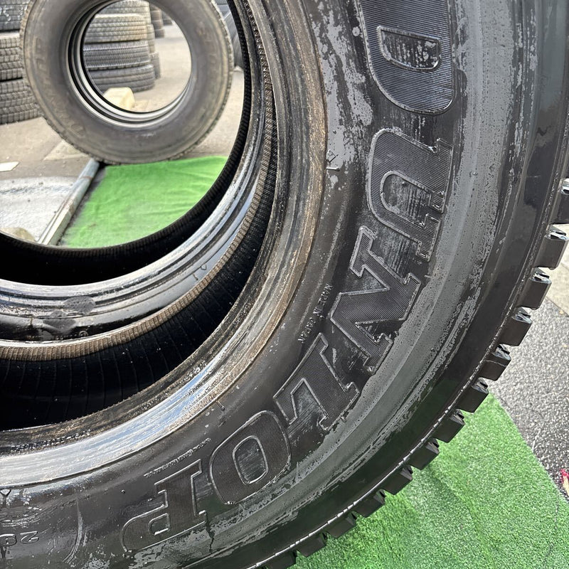 295/80R22.5 DUNLOP. SP001. 激安美品 2023年製　2本セット：44000円