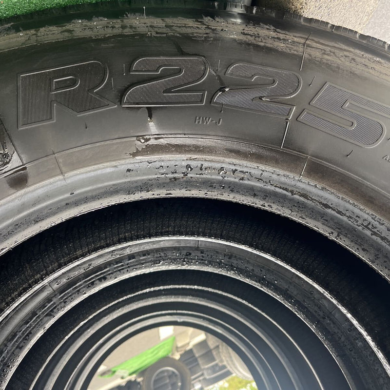 295/80R22.5 BRIDGESTONE, R225 FOR BUS 2022年製　4本セット:60,000円