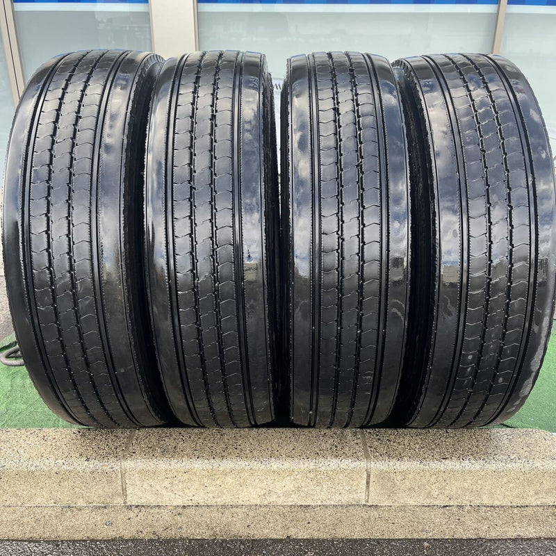 295/80R22.5 BRIDGESTONE, R225 激安美品 2020年製 4本セット:64,000円