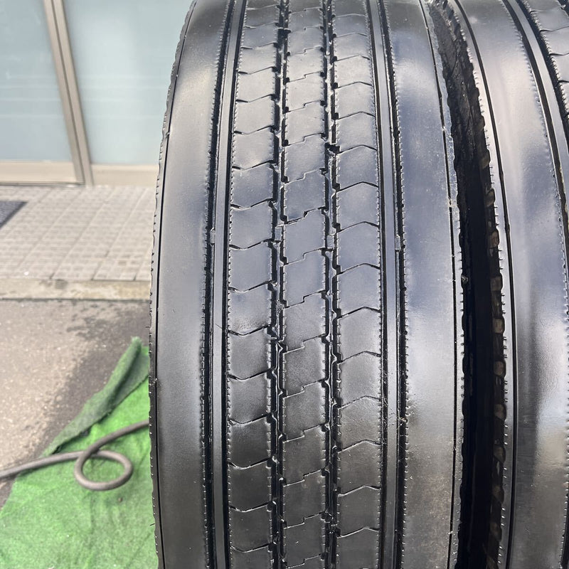 295/80R22.5 BRIDGESTONE, R225 激安美品 2020年製 4本セット:64,000円