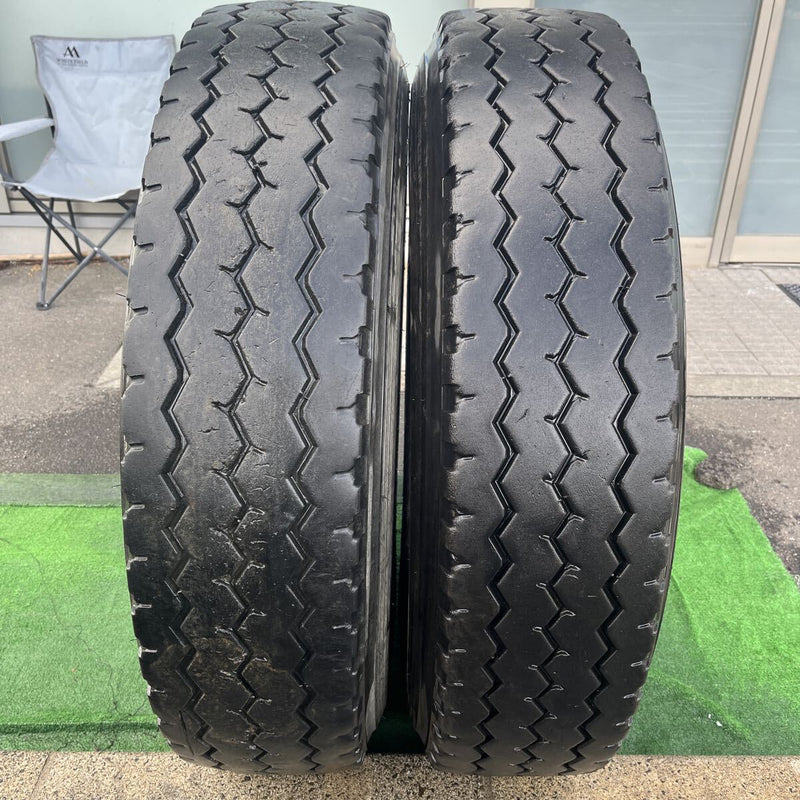 11R22.5 16PR BRIDGESTONE, G588 激安美品　 2本セット:25,000円