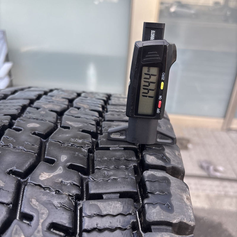 11R22.5 中古　16PR. MICHELIN. 激安美品　2本セット：28000円