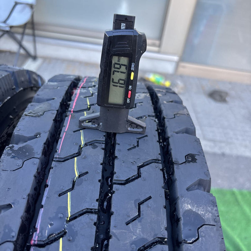 225/80R 17.5 中古　再生　激安美品　ほぼ新品　2本セット：20800円