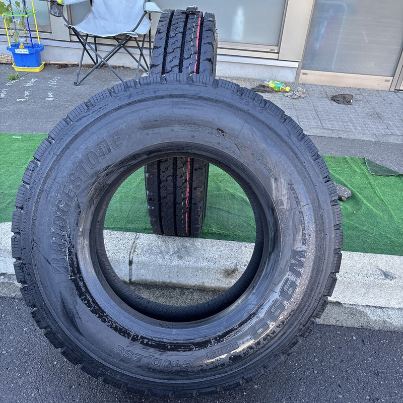 225/80R 17.5 中古　再生　激安美品　ほぼ新品　2本セット：20800円